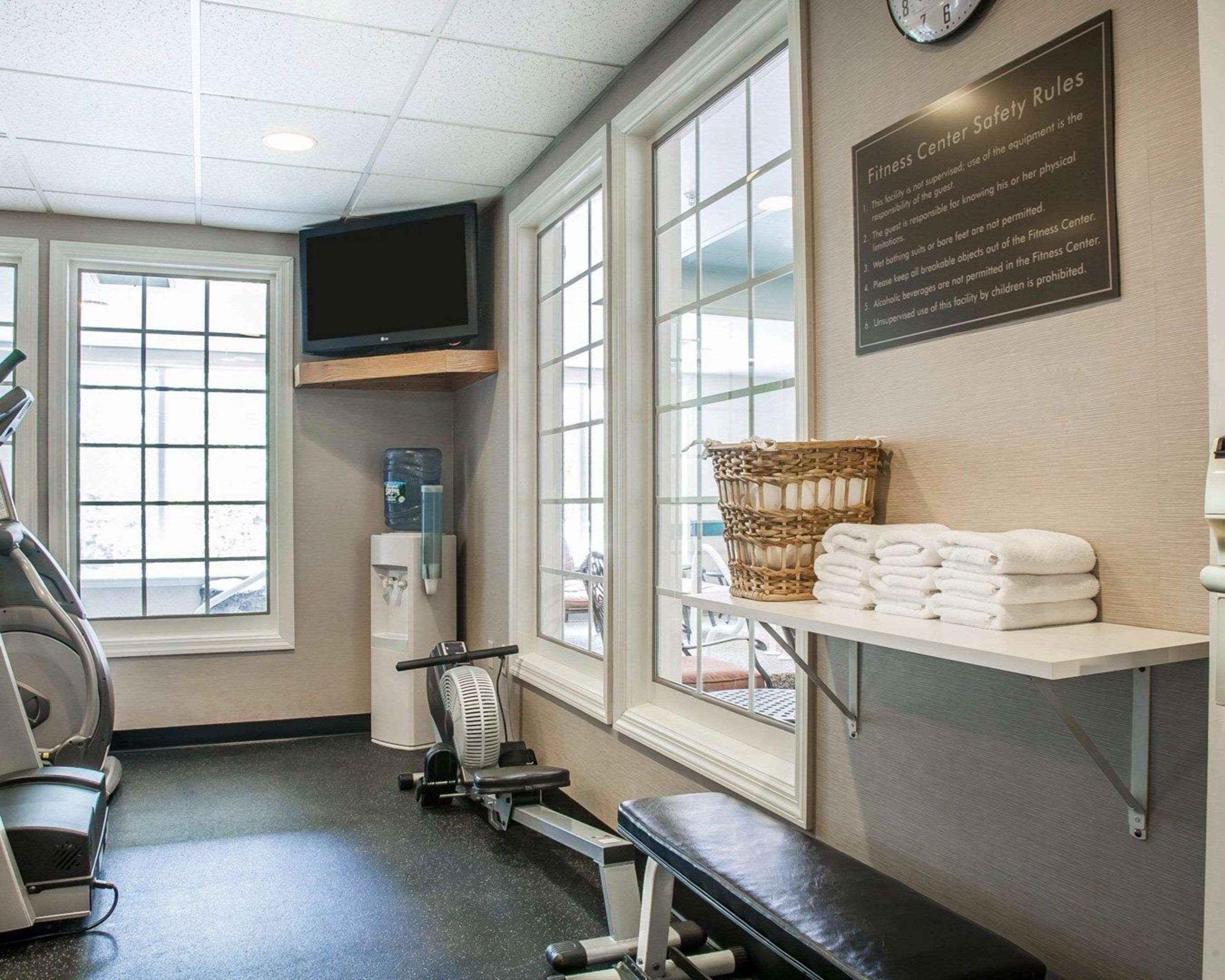 Comfort Inn & Suites Sturbridge-Brimfield Bagian luar foto