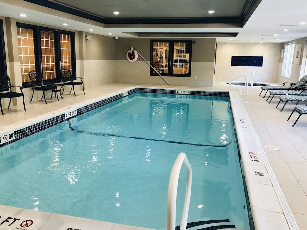 Comfort Inn & Suites Sturbridge-Brimfield Bagian luar foto